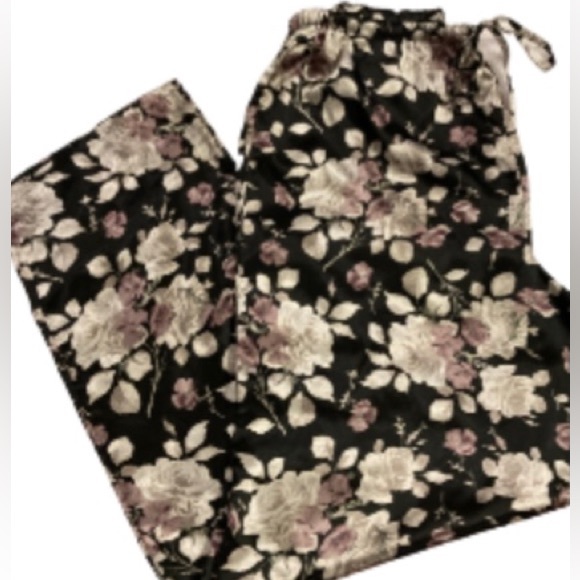 EC Croft & Barrow Black Floral Silky Satin Feel Sleep Pants Size Medium - Picture 2 of 11